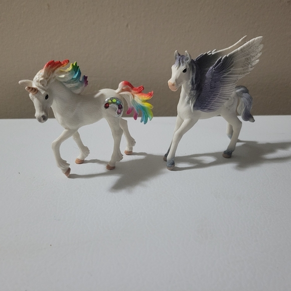 Schliech Fantasy Horses - Picture 1 of 5